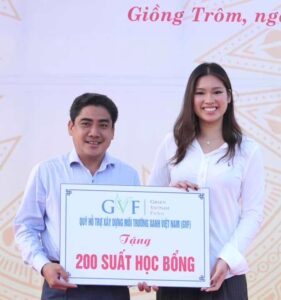 LÊ ĐỖ QUYÊN VÀ 200 SUẤT HỌC BỔNG ĐẦU NĂM MỚI TẠI GIỒNG TRÔM, TỈNH BẾN TRE